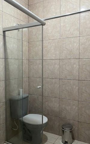 Casa à venda com 109m², 5 quartos e 2 vagas Casa à venda com 109m², 5 quartos e 2 vagasBanheiro