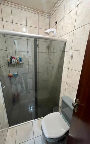 Casa à venda com 109m², 5 quartos e 2 vagas Casa à venda com 109m², 5 quartos e 2 vagasBanheiro