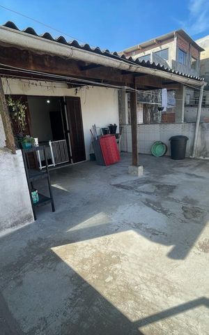 Casa à venda com 109m², 5 quartos e 2 vagas Casa à venda com 109m², 5 quartos e 2 vagasÁrea externa