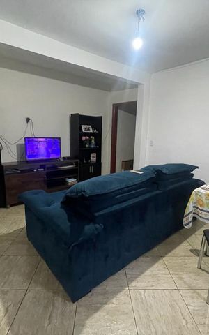 Casa à venda com 109m², 5 quartos e 2 vagas Casa à venda com 109m², 5 quartos e 2 vagasSala