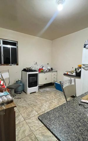 Casa à venda com 109m², 5 quartos e 2 vagas Casa à venda com 109m², 5 quartos e 2 vagasCozinha