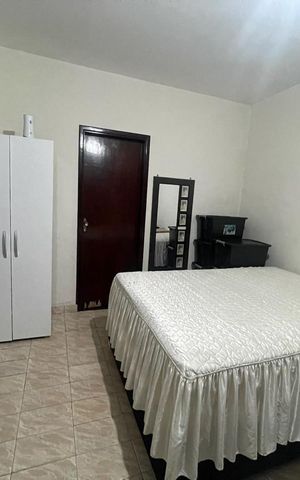 Casa à venda com 109m², 5 quartos e 2 vagas Casa à venda com 109m², 5 quartos e 2 vagasQuarto