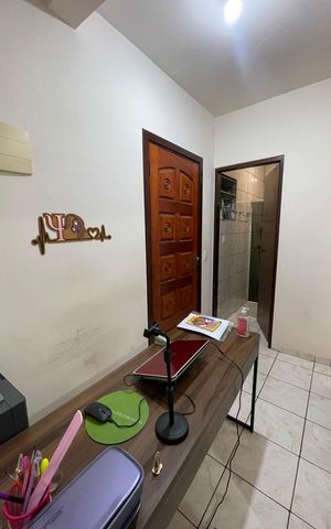 Casa à venda com 109m², 5 quartos e 2 vagas Casa à venda com 109m², 5 quartos e 2 vagasSala