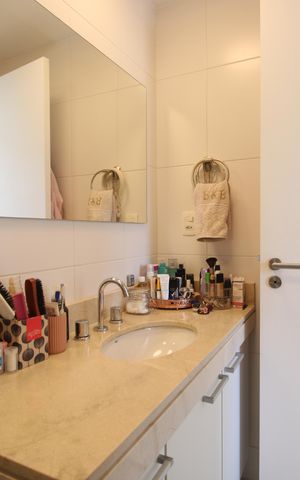 Apartamento à venda com 85m², 2 quartos e 1 vagaBanheiro da suíte