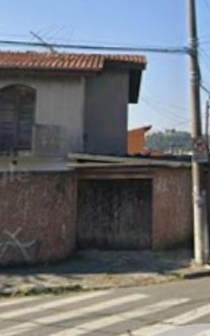 Casa à venda com 125m², 2 quartos e 2 vagasFachada