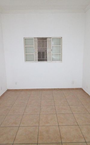 Casa para alugar com 170m², 2 quartos e 2 vagasQuarto 2