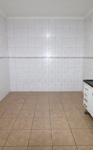 Casa para alugar com 170m², 2 quartos e 2 vagasCozinha