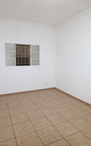 Casa para alugar com 170m², 2 quartos e 2 vagasQuarto 1