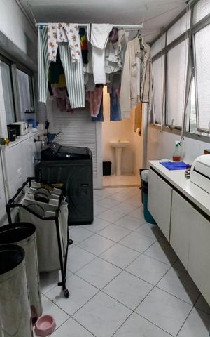 Apartamento para alugar com 202m², 5 quartos e 2 vagas Apartamento para alugar com 202m², 5 quartos e 2 vagasÁrea de Serviço