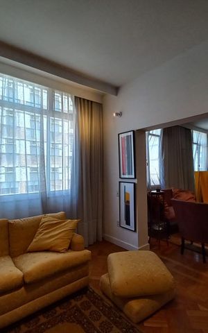 Apartamento à venda com 130m², 2 quartos e 1 vaga Apartamento à venda com 130m², 2 quartos e 1 vagaSala
