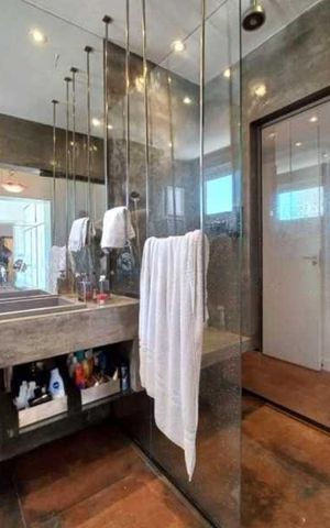 Apartamento à venda com 130m², 2 quartos e 1 vaga Apartamento à venda com 130m², 2 quartos e 1 vagaBanheiro
