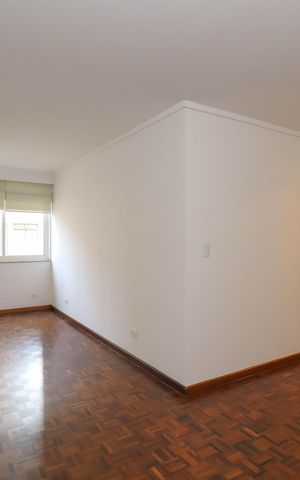 Apartamento para alugar com 112m², 3 quartos e 1 vaga Apartamento para alugar com 112m², 3 quartos e 1 vagaSala
