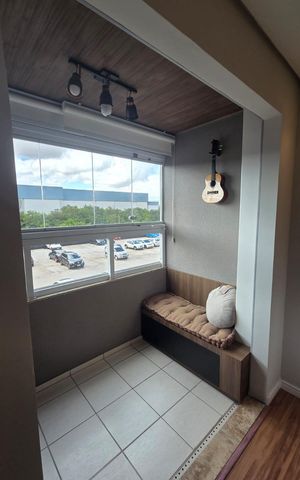 Apartamento à venda com 51m², 2 quartos e 1 vaga Apartamento à venda com 51m², 2 quartos e 1 vagaVaranda