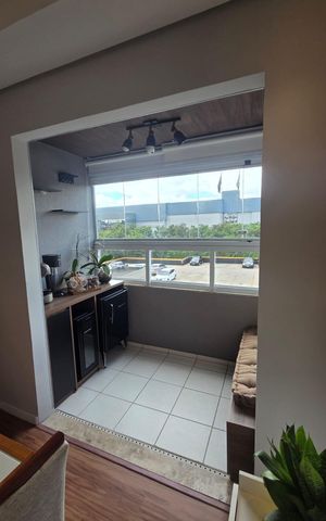 Apartamento à venda com 51m², 2 quartos e 1 vaga Apartamento à venda com 51m², 2 quartos e 1 vagaVaranda