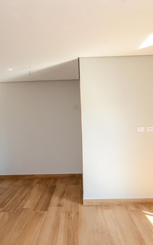 Casa à venda com 200m², 3 quartos e 4 vagas Casa à venda com 200m², 3 quartos e 4 vagasSuíte 1