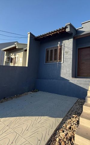 Casa para alugar com 55m², 2 quartos e 1 vaga Casa para alugar com 55m², 2 quartos e 1 vagaFachada