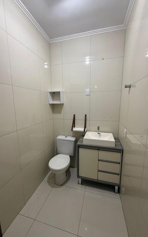 Casa para alugar com 55m², 2 quartos e 1 vaga Casa para alugar com 55m², 2 quartos e 1 vagaBanheiro