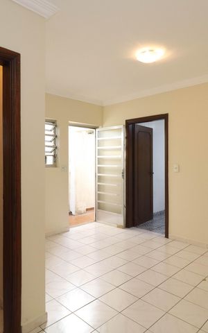 Casa para alugar com 373m², 4 quartos e 3 vagas Casa para alugar com 373m², 4 quartos e 3 vagasSala de Jantar