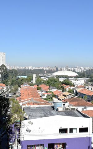 Apartamento para alugar com 215m², 3 quartos e 4 vagasVista
