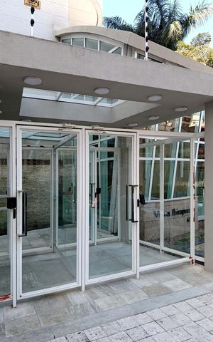 Apartamento para alugar com 215m², 3 quartos e 4 vagas Apartamento para alugar com 215m², 3 quartos e 4 vagasEntrada do Condomínio