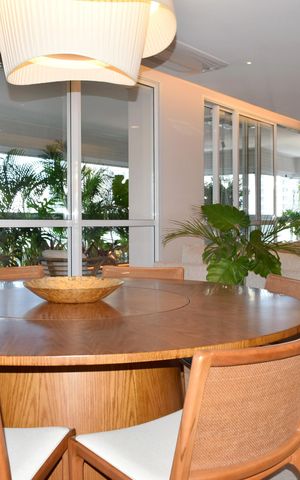 Apartamento para alugar com 215m², 3 quartos e 4 vagasSala