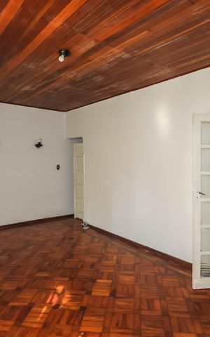 Casa à venda com 200m², 3 quartos e 1 vagaSala