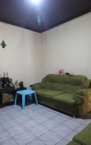 Casa à venda com 192m², 2 quartos e 3 vagasSala