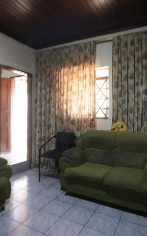 Casa à venda com 192m², 2 quartos e 3 vagasSala