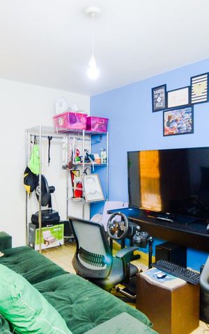 Casa à venda com 245m², 4 quartos e 4 vagasQuarto de Serviço