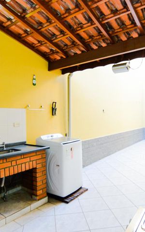 Casa à venda com 245m², 4 quartos e 4 vagasÁrea gourmet