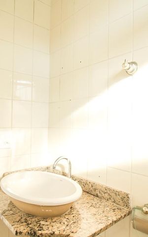 Apartamento para alugar com 46m², 2 quartos e 1 vaga Apartamento para alugar com 46m², 2 quartos e 1 vagaBanheiro