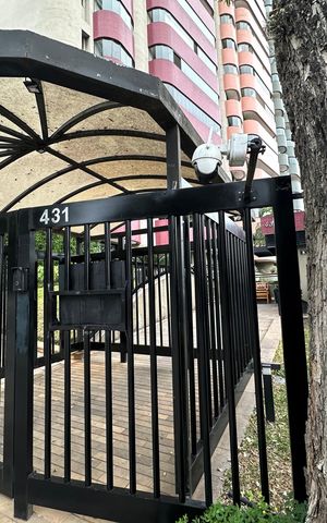 Apartamento para alugar com 350m², 4 quartos e 3 vagas Apartamento para alugar com 350m², 4 quartos e 3 vagasFachada e portaria
