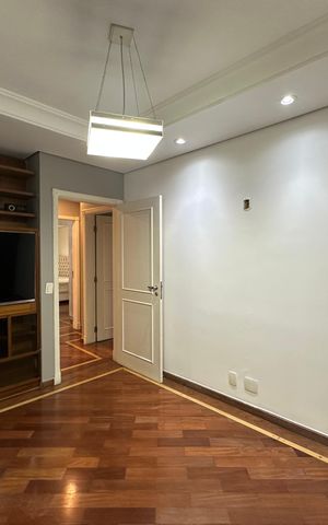 Apartamento para alugar com 350m², 4 quartos e 3 vagas Apartamento para alugar com 350m², 4 quartos e 3 vagasQuarto