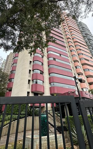 Apartamento para alugar com 350m², 4 quartos e 3 vagas Apartamento para alugar com 350m², 4 quartos e 3 vagasFachada