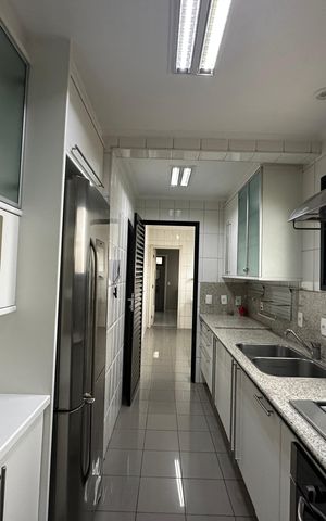 Apartamento para alugar com 350m², 4 quartos e 3 vagas Apartamento para alugar com 350m², 4 quartos e 3 vagasCozinha