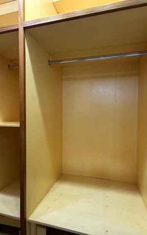 Apartamento para alugar com 350m², 4 quartos e 3 vagas Apartamento para alugar com 350m², 4 quartos e 3 vagasCloset da suíte 3