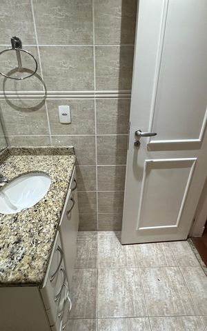 Apartamento para alugar com 350m², 4 quartos e 3 vagas Apartamento para alugar com 350m², 4 quartos e 3 vagasBanheiro da Suíte 2