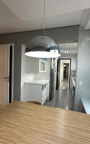 Apartamento para alugar com 350m², 4 quartos e 3 vagas Apartamento para alugar com 350m², 4 quartos e 3 vagasCopa