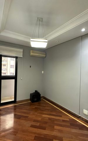 Apartamento para alugar com 350m², 4 quartos e 3 vagas Apartamento para alugar com 350m², 4 quartos e 3 vagasQuarto