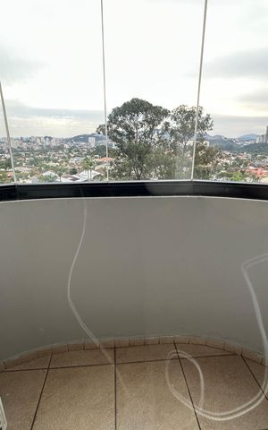 Apartamento para alugar com 350m², 4 quartos e 3 vagas Apartamento para alugar com 350m², 4 quartos e 3 vagasVaranda