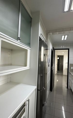 Apartamento para alugar com 350m², 4 quartos e 3 vagas Apartamento para alugar com 350m², 4 quartos e 3 vagasCozinha