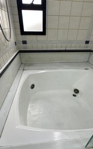 Apartamento para alugar com 350m², 4 quartos e 3 vagas Apartamento para alugar com 350m², 4 quartos e 3 vagasBanheiro da Suíte 3