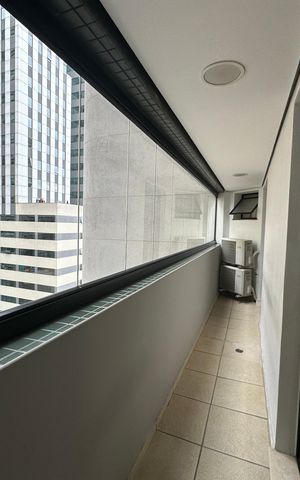 Apartamento para alugar com 350m², 4 quartos e 3 vagas Apartamento para alugar com 350m², 4 quartos e 3 vagasVaranda