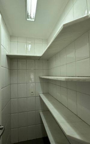Apartamento para alugar com 350m², 4 quartos e 3 vagas Apartamento para alugar com 350m², 4 quartos e 3 vagasDespensa