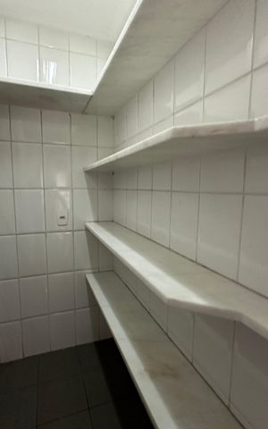 Apartamento para alugar com 350m², 4 quartos e 3 vagas Apartamento para alugar com 350m², 4 quartos e 3 vagasDespensa