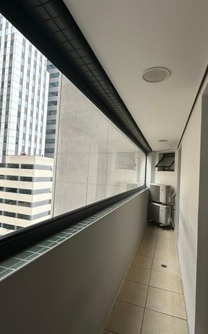 Apartamento para alugar com 350m², 4 quartos e 3 vagas Apartamento para alugar com 350m², 4 quartos e 3 vagasVaranda