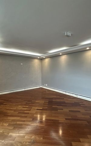 Apartamento para alugar com 350m², 4 quartos e 3 vagas Apartamento para alugar com 350m², 4 quartos e 3 vagasSala