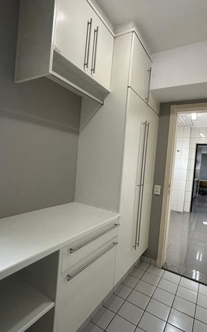 Apartamento para alugar com 350m², 4 quartos e 3 vagas Apartamento para alugar com 350m², 4 quartos e 3 vagasÁrea de Serviço