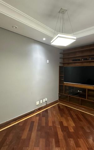Apartamento para alugar com 350m², 4 quartos e 3 vagas Apartamento para alugar com 350m², 4 quartos e 3 vagasQuarto