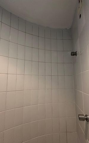 Apartamento para alugar com 350m², 4 quartos e 3 vagas Apartamento para alugar com 350m², 4 quartos e 3 vagasBanheiro de serviço